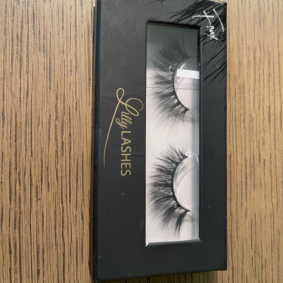 LillyLashes in “Marisa” - Picture 5 of 5